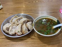 -黄阿姨锅贴大王(万航渡路店)