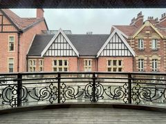 -钟书阁(松江泰晤士小镇店)