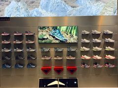 -SALOMON萨洛蒙(北京王府中环店)