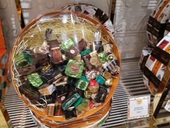 -VENCHI 闻绮(北京国贸商城店)