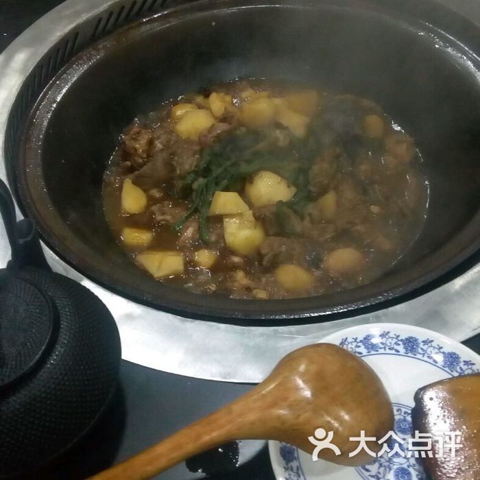 他大舅山泉水铁锅炖