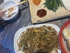 -老街烧烤大排档·地道湖北菜·龙虾馆(汉口火车站店)
