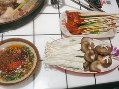 -伍师兄市井火锅(东部星悦天地店)
