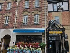 -钟书阁(松江泰晤士小镇店)