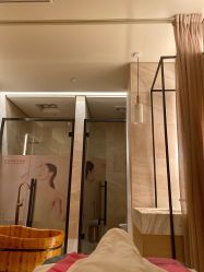 -苑苑vbeauty科技美容SPA