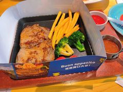 菲滋特色牛排-菲滋意式休闲餐厅(北仑银泰城店)