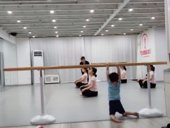 -艺佳舞蹈培训学校