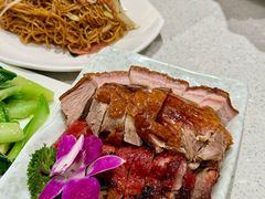 烧味三拼-香港新发烧腊茶餐厅(书城店)