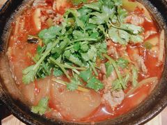 -有红鸡毛店·砂锅菜(抚琴夜市店)