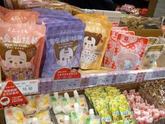 零售区-良品铺子(五角场万达店)
