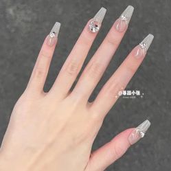 -悦指间美甲美睫