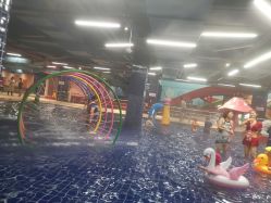 -宝燕水乐园