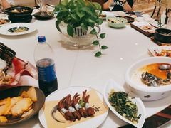 -沪华海鲜大酒楼(南汇店)
