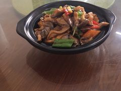 -胡子饮食店