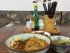 -裕新楼粉面馆·石磨手工粉(四方坪店)
