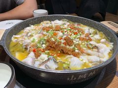 -山城外·非遗酸菜鱼(财富中心店)
