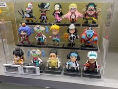 -泡泡玛特POPMART(蓝色港湾店)