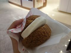 -西树泡芙(湖滨银泰in77B区店)