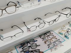 -美式眼镜·授权蔡司.依视路.尼康.豪雅.明月(南翔印象城店)