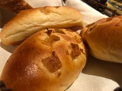 餐前包-Wolfgang’s Steakhouse 沃夫冈牛排馆(上海白玉兰广场店)