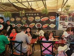 大堂-啰啰冰屋(景洪总店)