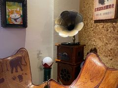 -月亮眼花园餐厅书吧酒吧