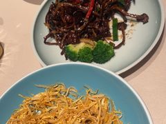 -八府香鸭·啫啫煲(华山路店)