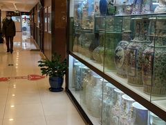 -云洲古玩城(大木桥路店)