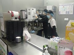-沪上阿姨·精选茶饮(龙湖滨江天街店)