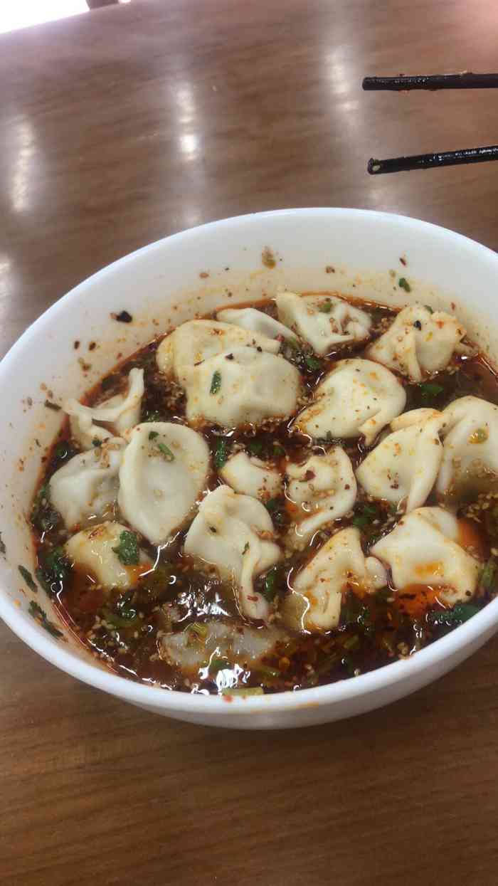 回坊马二酸汤水饺-"一个月内二刷的店,不爱吃饺子的人,居然爱.