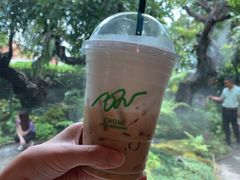 -Chom Cafe and Restaurant
