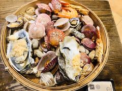 必点菜一筐海鲜-鲜小岛·铜锅涮肉