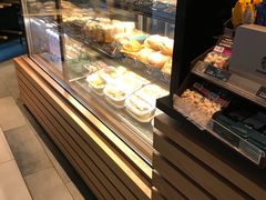 面包甜点陈列柜-星巴克臻选(杭州万象城店)