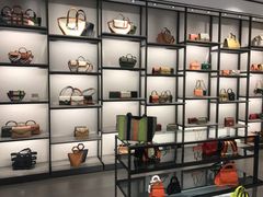-CHARLES&KEITH(城西银泰店)