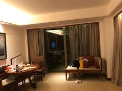 -三亚湾海居铂尔曼度假酒店