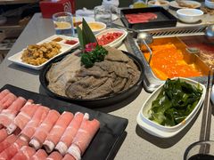 -海底捞火锅(新松江路生日主题店)