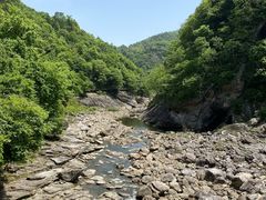 -燕子河大峡谷天坑仙境