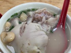 -雷祖芳老妈蹄花店