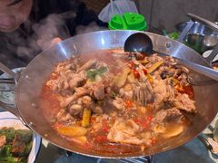 -昱龙大盆牛蛙馆(三兴街总店)