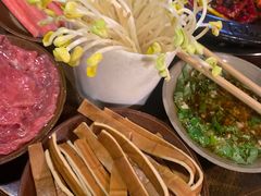 -黄潇洒老火锅(九眼桥宏济巷店)