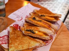 比基尼黑松露火腿三明治-tapas by dos cielos西班牙餐厅(重庆光环购物公园店)