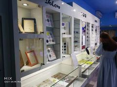 -提一眼镜·蔡司·依视路(小寨店)