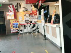 -麦当劳(得来速店)