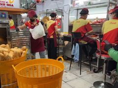 -Bánh Mì Huynh Hoa