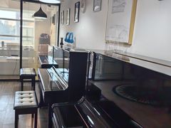 -梅纳·钢琴声乐架子鼓Mena Music(双井店)