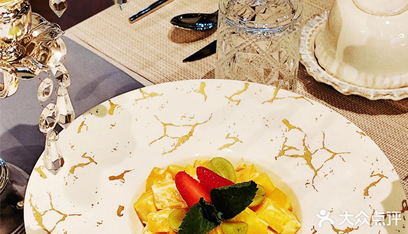 可以带99个男朋友一起来的店！