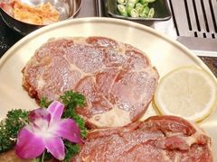 -臻牛烤肉