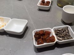 -褚记烤鸭·南京家常菜(雨花客厅店)
