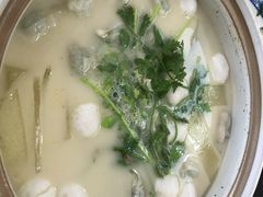招牌鱼头煲-品渔味湖鲜馆(拈花湾店)