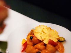 南洋仲夏·咕噜肉-狮拾久·现代新加坡料理(壹方城店)